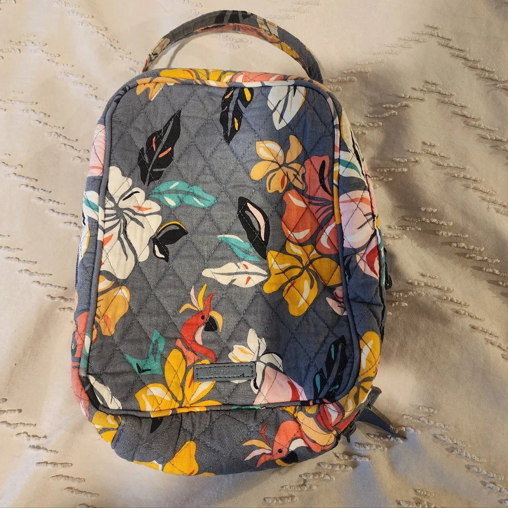 Vera Bradley Lunch Bag Coastal Paradise. - Picture 2 of 6
